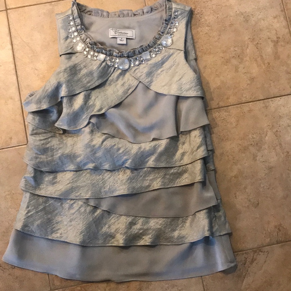 Sleeveless dressy top